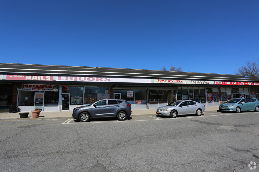 662-682 Dogwood Ave, Franklin Square, NY for lease - Primary Photo - Image 2 of 5