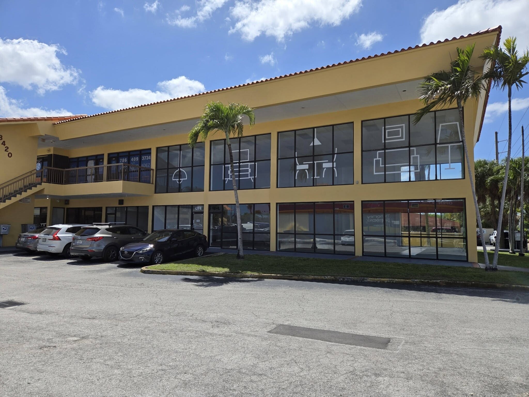 8400-8420 W Flagler St, Miami, FL à louer Photo intérieure- Image 1 de 10