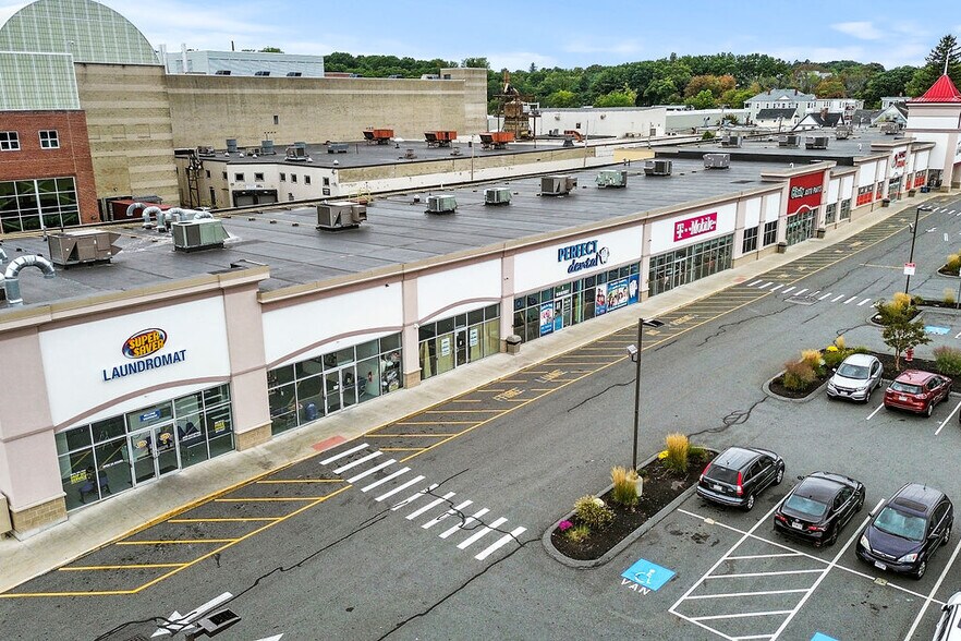 2-6 Broadway, Methuen, MA à louer - Photo du bâtiment - Image 2 de 9