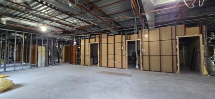309 Jefferson Ave SW, Watertown, MN for lease Interior Photo- Image 2 of 5