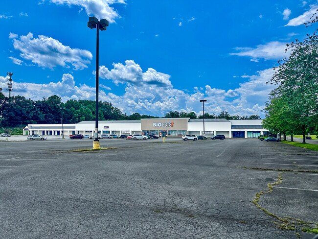 More details for 1092 By Pass Rd, Vinton, VA - Retail for Sale