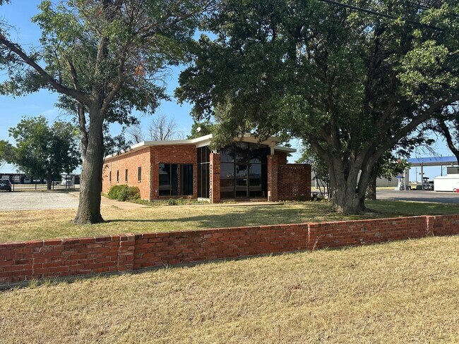 More details for 1075 E Highway 80, Abilene, TX - Industrial for Lease