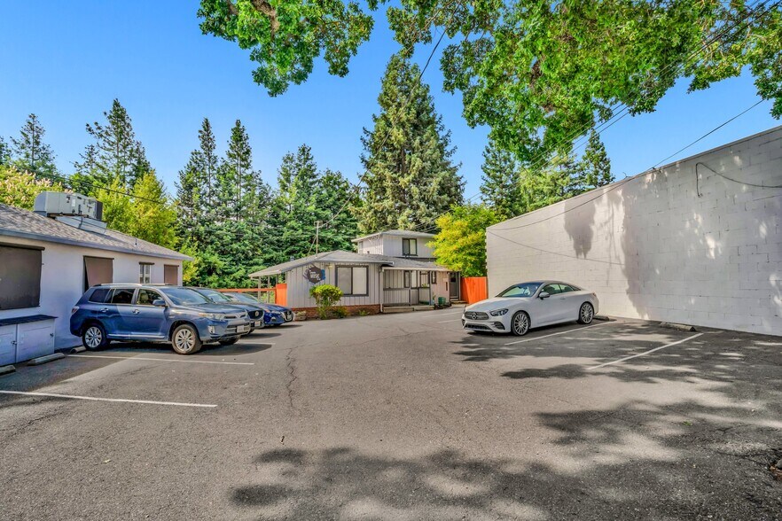 3451 Golden Gate Way, Lafayette, CA à louer - Photo du bâtiment - Image 1 de 4