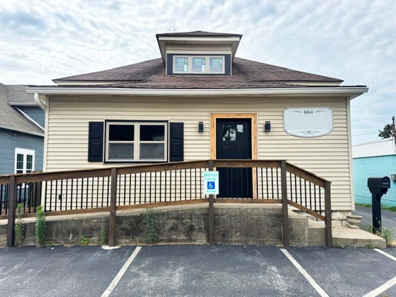 1064 US 31W Byp, Bowling Green, KY for lease - Primary Photo - Image 1 of 14