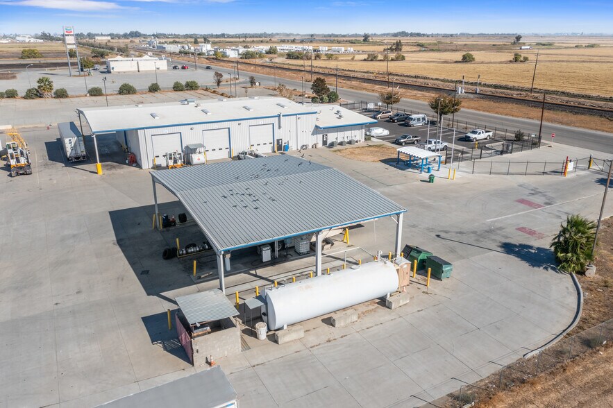 1475 Route 99 W, Willows, CA à louer - Photo du bâtiment - Image 3 de 8