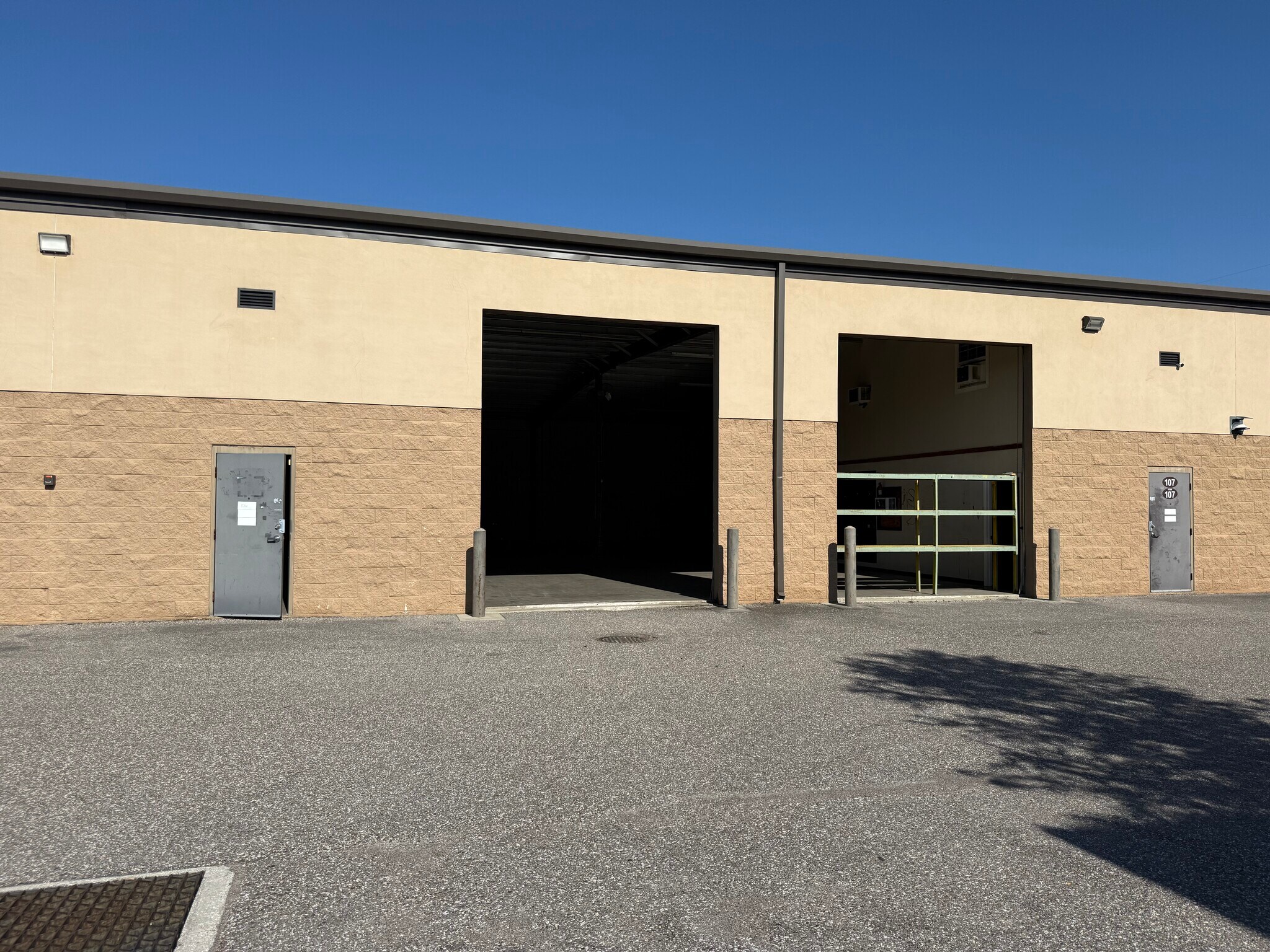4366 Louis Ave, Holiday, FL for lease Building Photo- Image 1 of 3