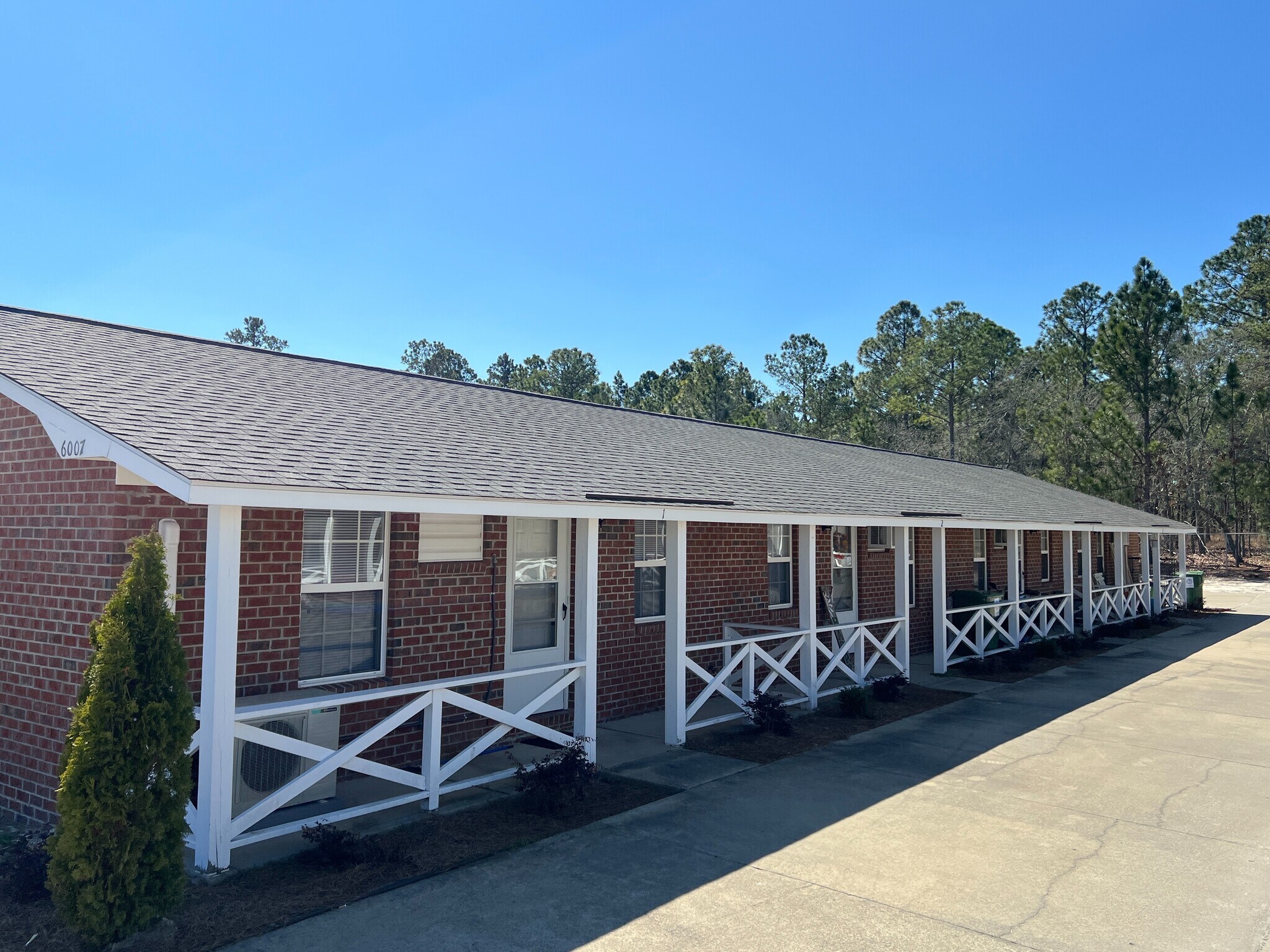 6043 Charles Ave, Fayetteville, NC à vendre Photo du bâtiment- Image 1 de 1