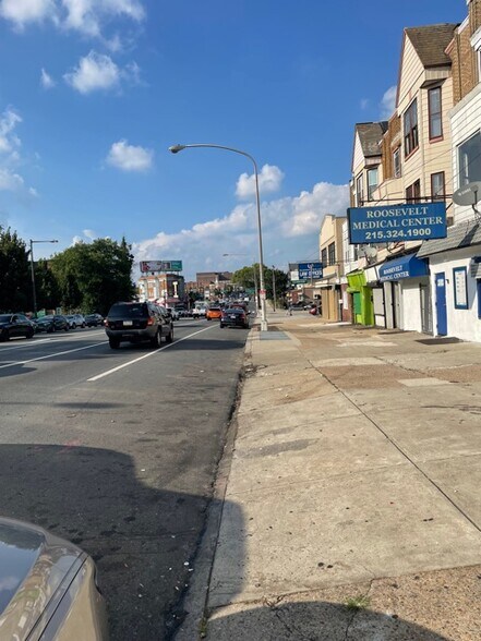 4513 N Broad St, Philadelphia, PA à louer - Photo du bâtiment - Image 2 de 9
