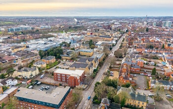 Cliftonville, Northampton à louer Photo du bâtiment- Image 2 de 5