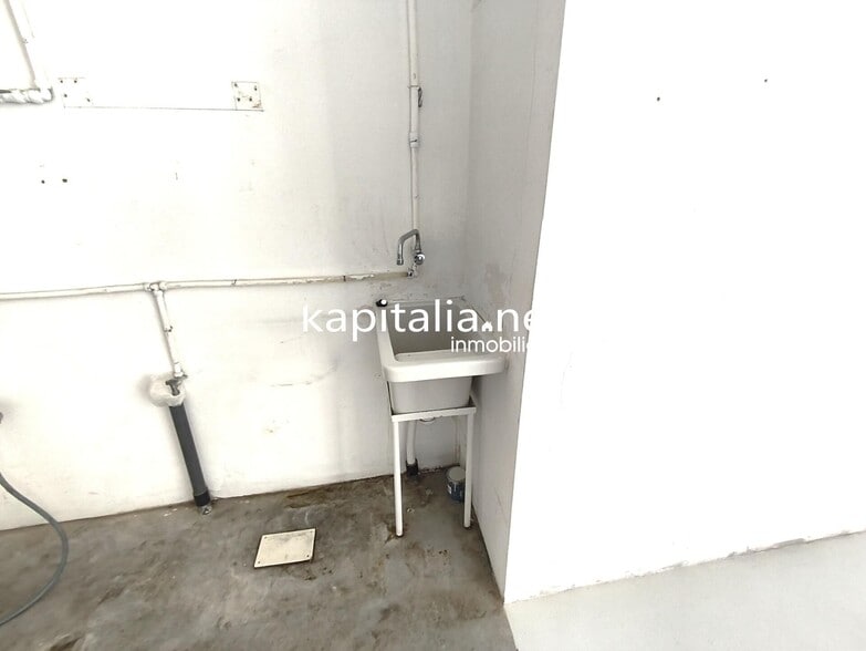 Commerce de détail dans Ontinyent, Valencia à louer - Photo du bâtiment - Image 3 de 6