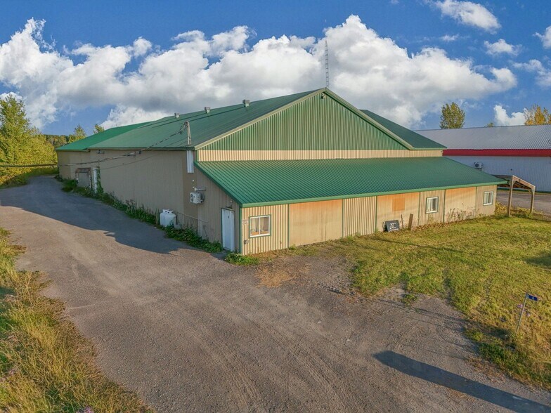 4 Rue Du Parc-Industriel, Lacolle, QC for sale - Building Photo - Image 2 of 17