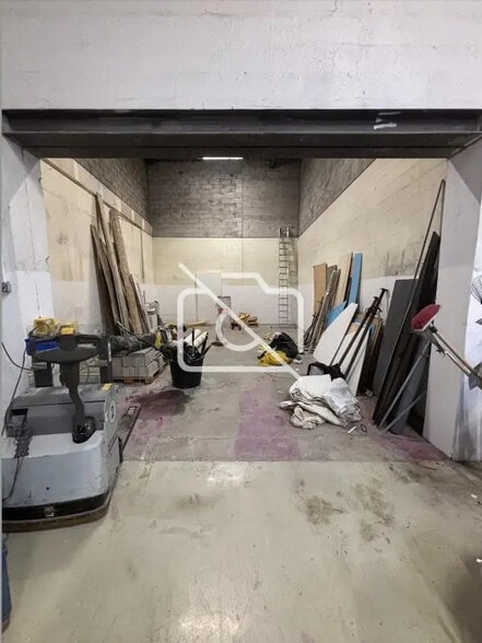 Industrial in Élancourt for lease - Building Photo - Image 2 of 10