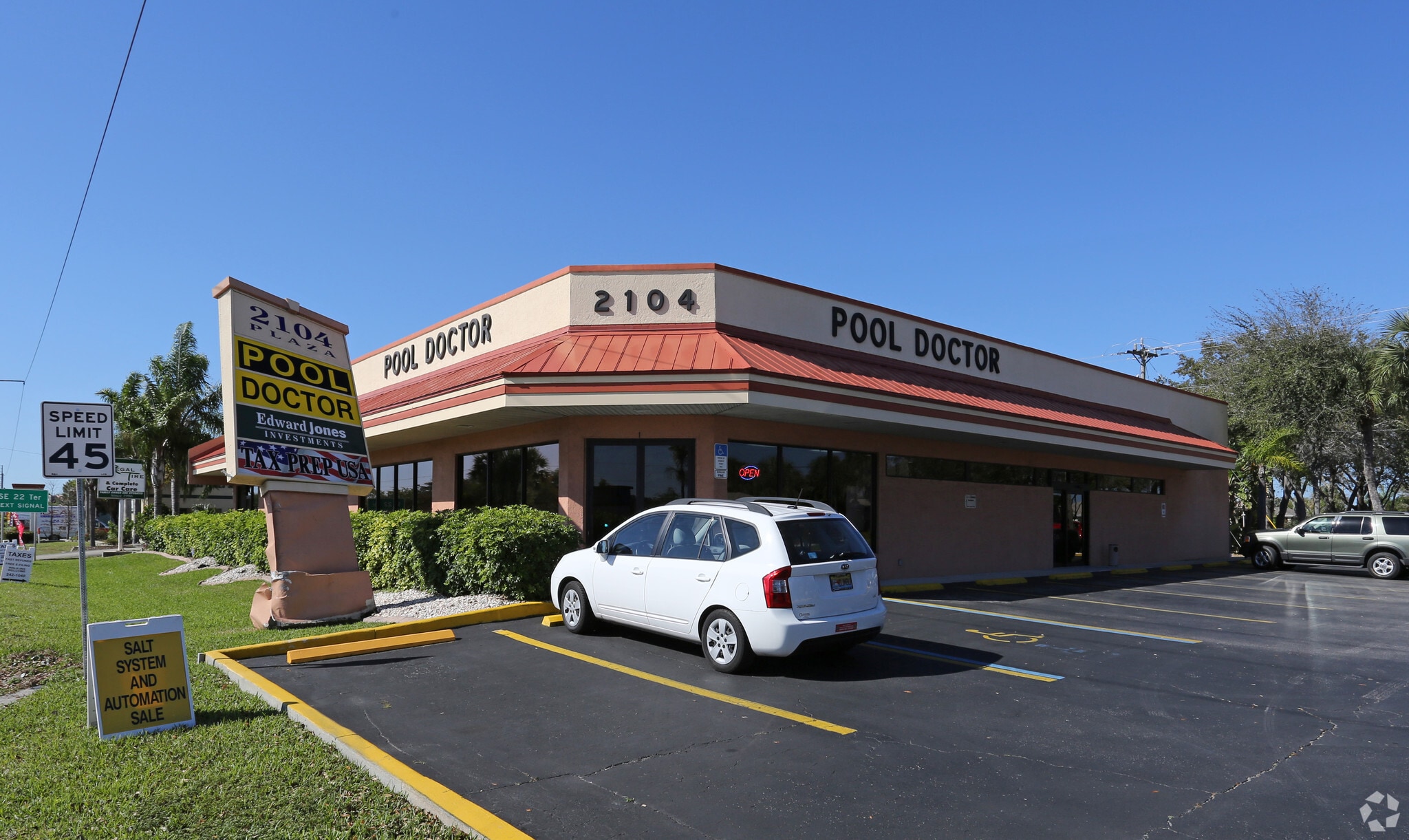 2104 Del Prado Blvd S, Cape Coral, FL for lease Primary Photo- Image 1 of 5