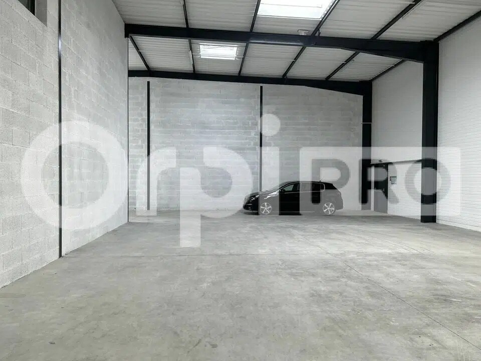 Flex in Genay for lease Interior Photo- Image 1 of 7
