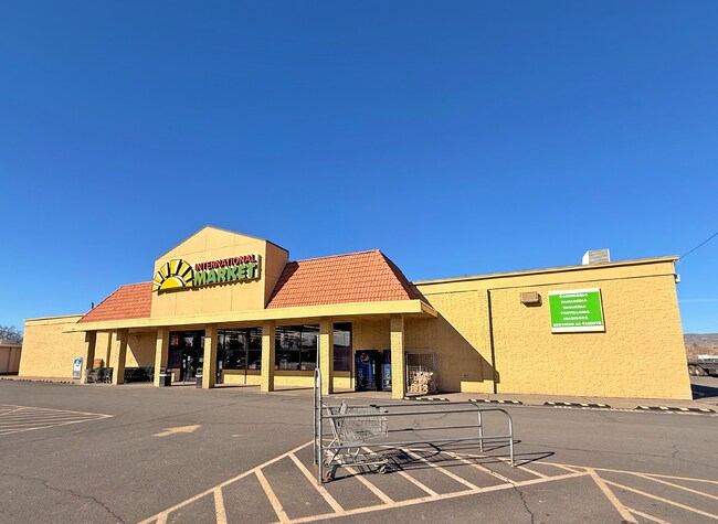 Plus de détails pour 512 W 1st St, Wapato, WA - Commerce de détail à vendre