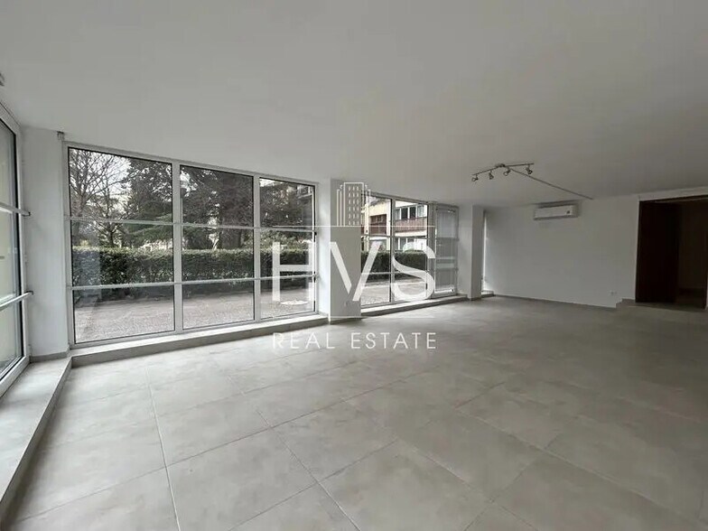 Commerce de détail dans Aix-en-Provence à louer - Photo intérieure - Image 1 de 5