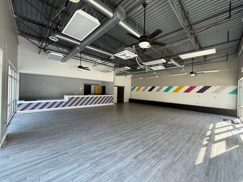 1878 Mt Zion Rd, Morrow, GA à louer - Photo du bâtiment - Image 2 de 11