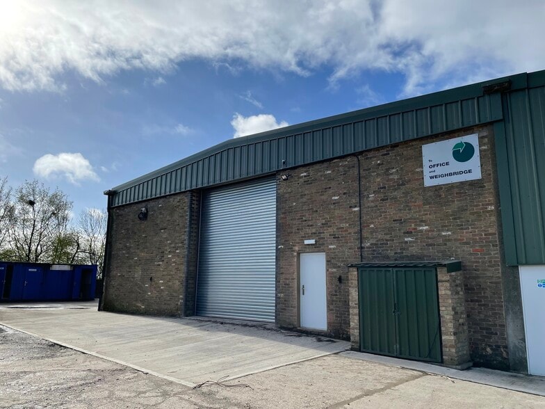 New Years Green Ln, Uxbridge for lease - Building Photo - Image 3 of 9