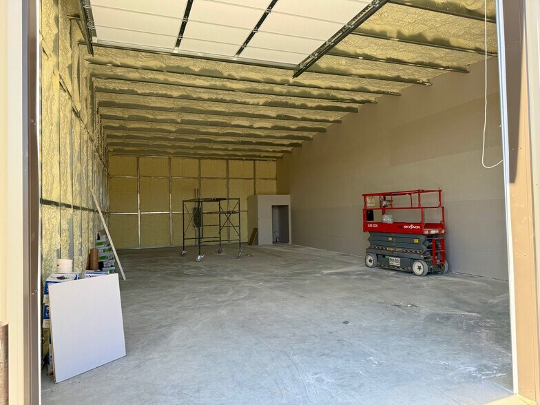 350 Stonetree Drive, Branson, MO à louer - Photo intérieure - Image 3 de 5