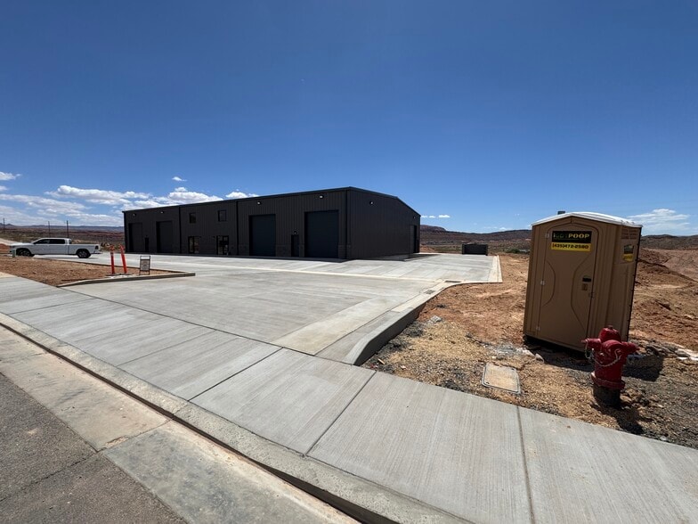 3430 E Plant Dr, Washington, UT for lease - Building Photo - Image 2 of 20