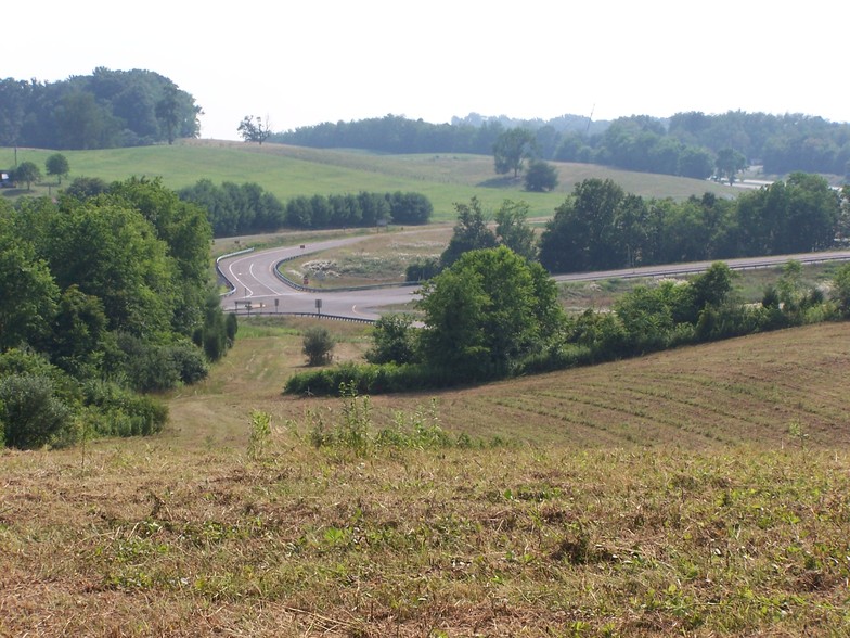 Enterprise Rd, Abingdon, VA for sale - Building Photo - Image 2 of 8