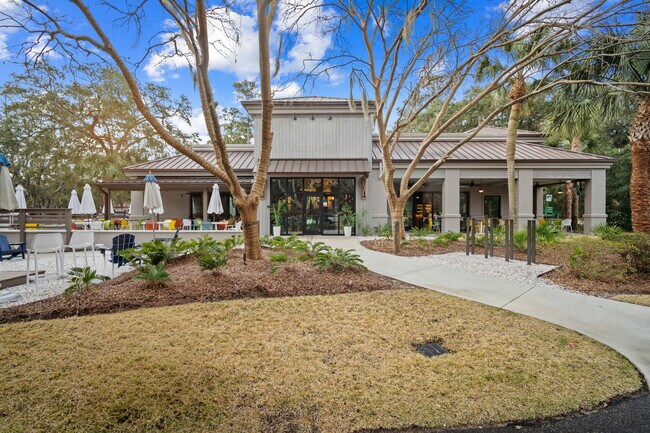 Plus de détails pour 14 Folly Field Rd, Hilton Head Island, SC - Commerce de détail à louer