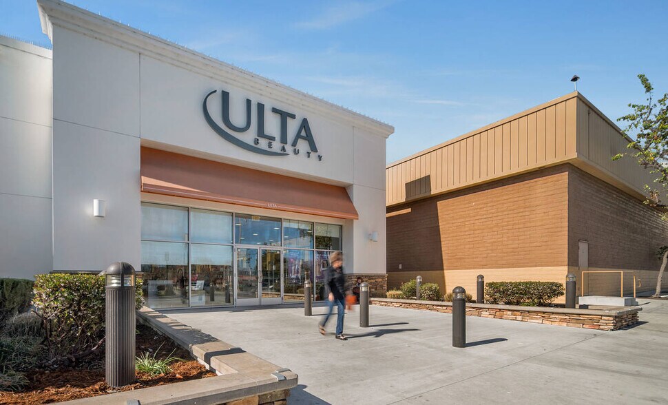 1855 41st Ave, Capitola, CA à louer - Photo du bâtiment - Image 3 de 7