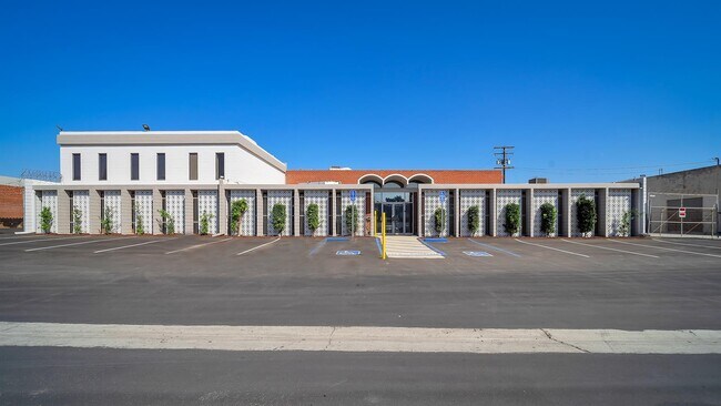 Plus de détails pour 14208 Towne Ave, Los Angeles, CA - Industriel à louer