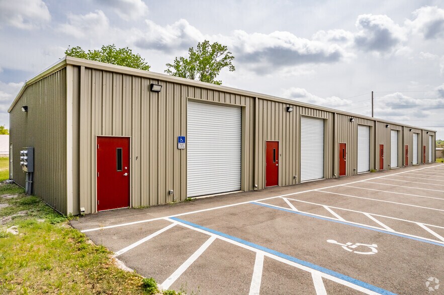 4535 SE 100th Pl, Belleview, FL for sale - Building Photo - Image 2 of 11