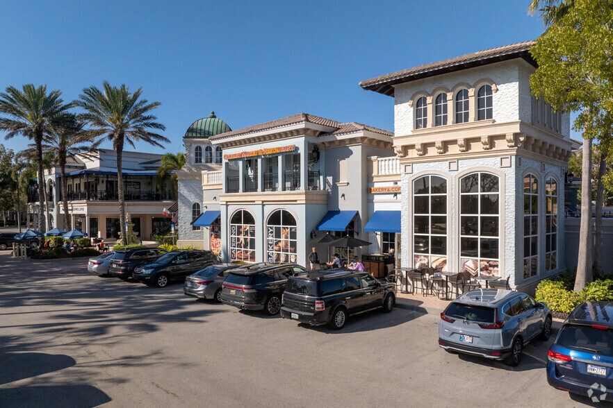 26795-26851 S Bay Dr, Bonita Springs, FL à louer - Photo du bâtiment - Image 3 de 7
