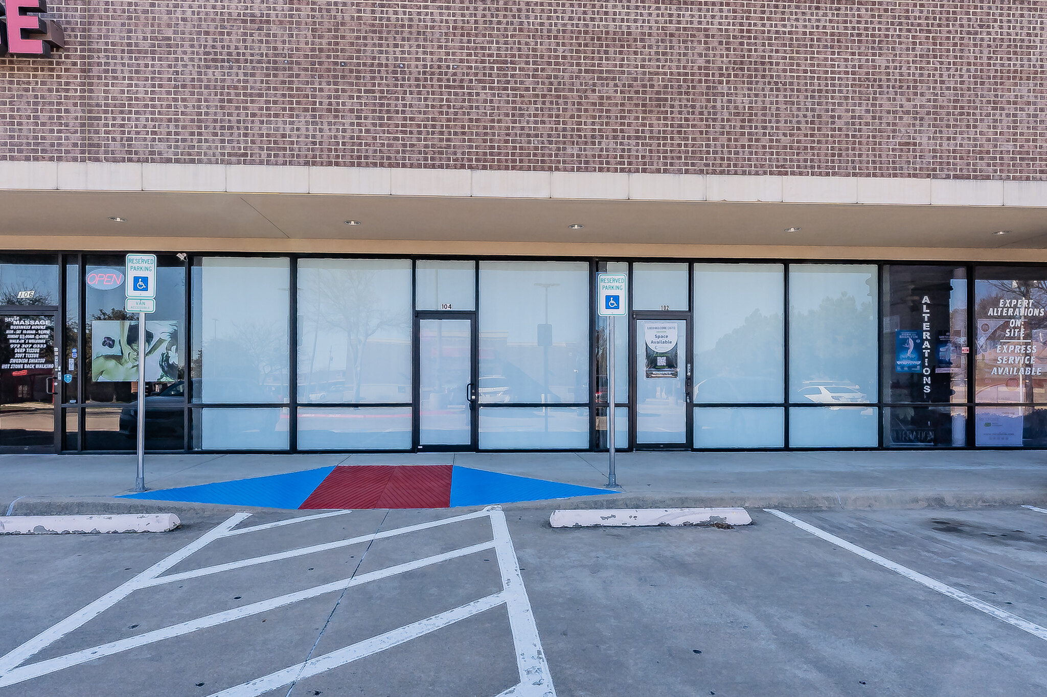 3939 Frankford Rd, Dallas, TX for lease Building Photo- Image 1 of 2