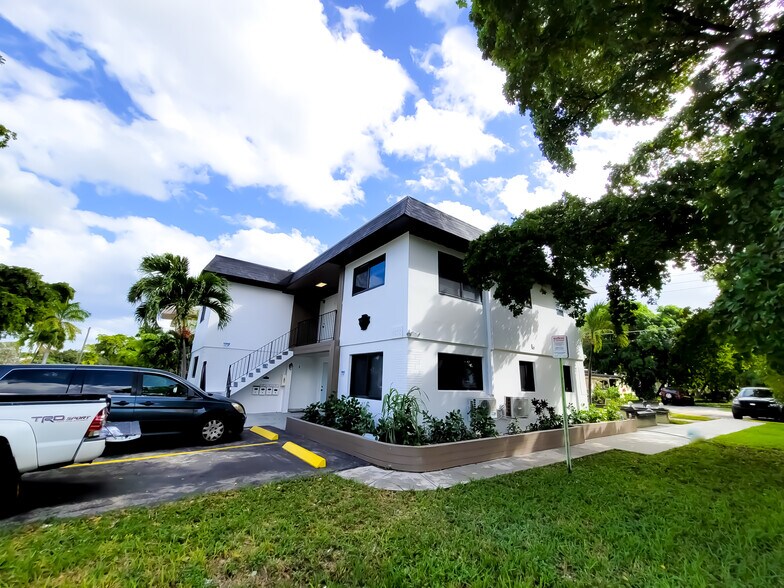 1858 Dewey St, Hollywood, FL à vendre - Photo principale - Image 2 de 18