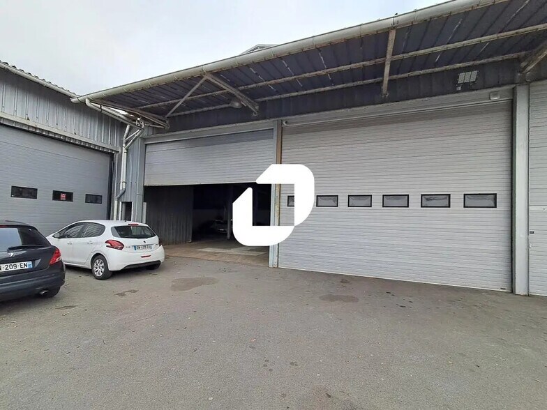 Flex in Seclin for lease - Building Photo - Image 2 of 12