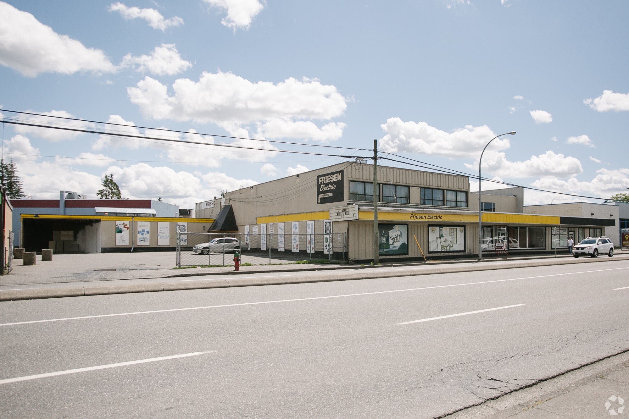 32032 S Fraser Way, Abbotsford, BC for lease Primary Photo- Image 1 of 4