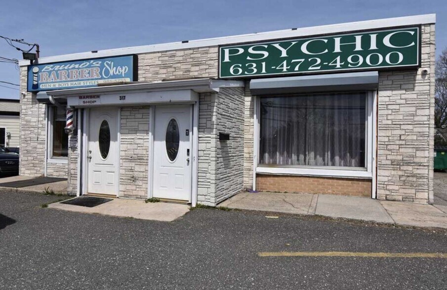 317 Union Ave, Holbrook, NY à vendre - Photo du bâtiment - Image 2 de 21