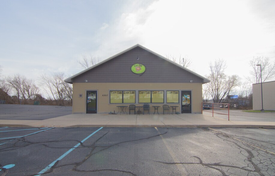 6907 Sears, Portage, MI for sale - Building Photo - Image 1 of 8