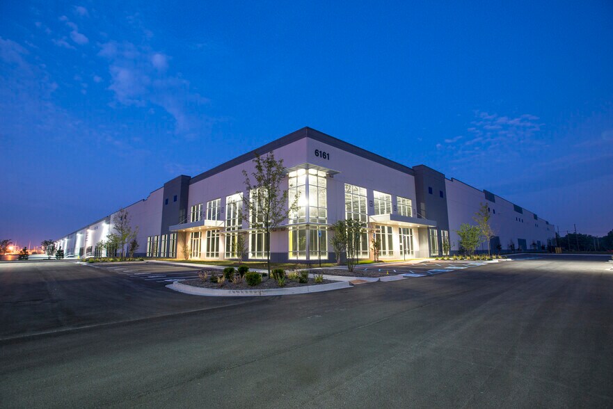 6161 S Decatur Blvd, Indianapolis, IN à louer - Photo principale - Image 1 de 10