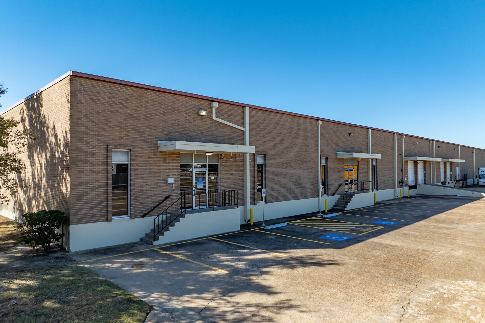 2301-2399 Minimax Dr, Houston, TX for lease Primary Photo- Image 1 of 8