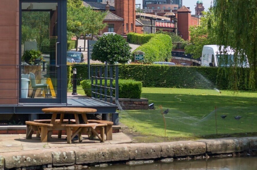 21 Castle St, Manchester à louer - Photo du bâtiment - Image 2 de 6