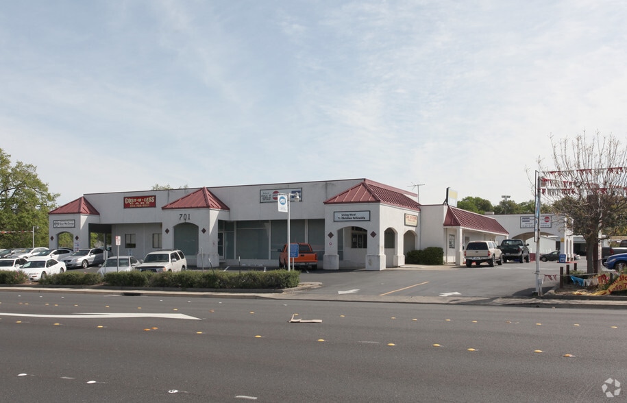 701 Riverside Ave, Roseville, CA for lease - Building Photo - Image 2 of 4