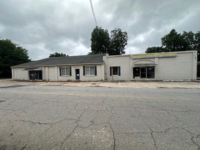 912 Jernigan St, Perry, GA à vendre - Photo du bâtiment - Image 2 de 4