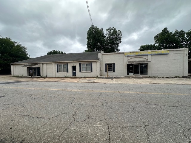 912 Jernigan St, Perry, GA à vendre - Photo du bâtiment - Image 2 de 4