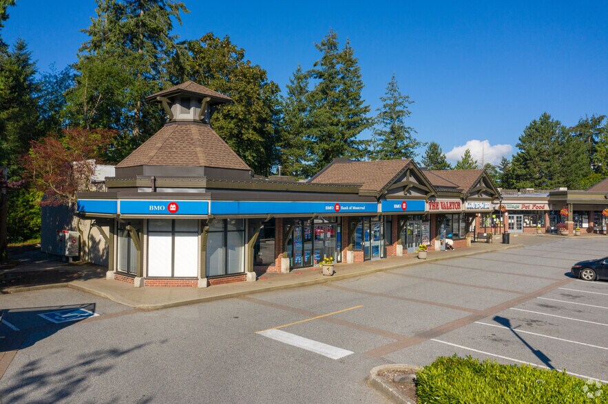 5303-5385 Headland Dr, West Vancouver, BC à louer - Photo du bâtiment - Image 3 de 4
