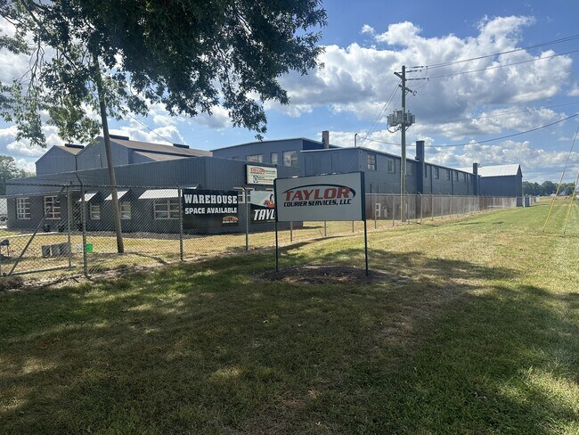 Plus de détails pour 4530 N 25th St, Terre Haute, IN - Industriel à louer