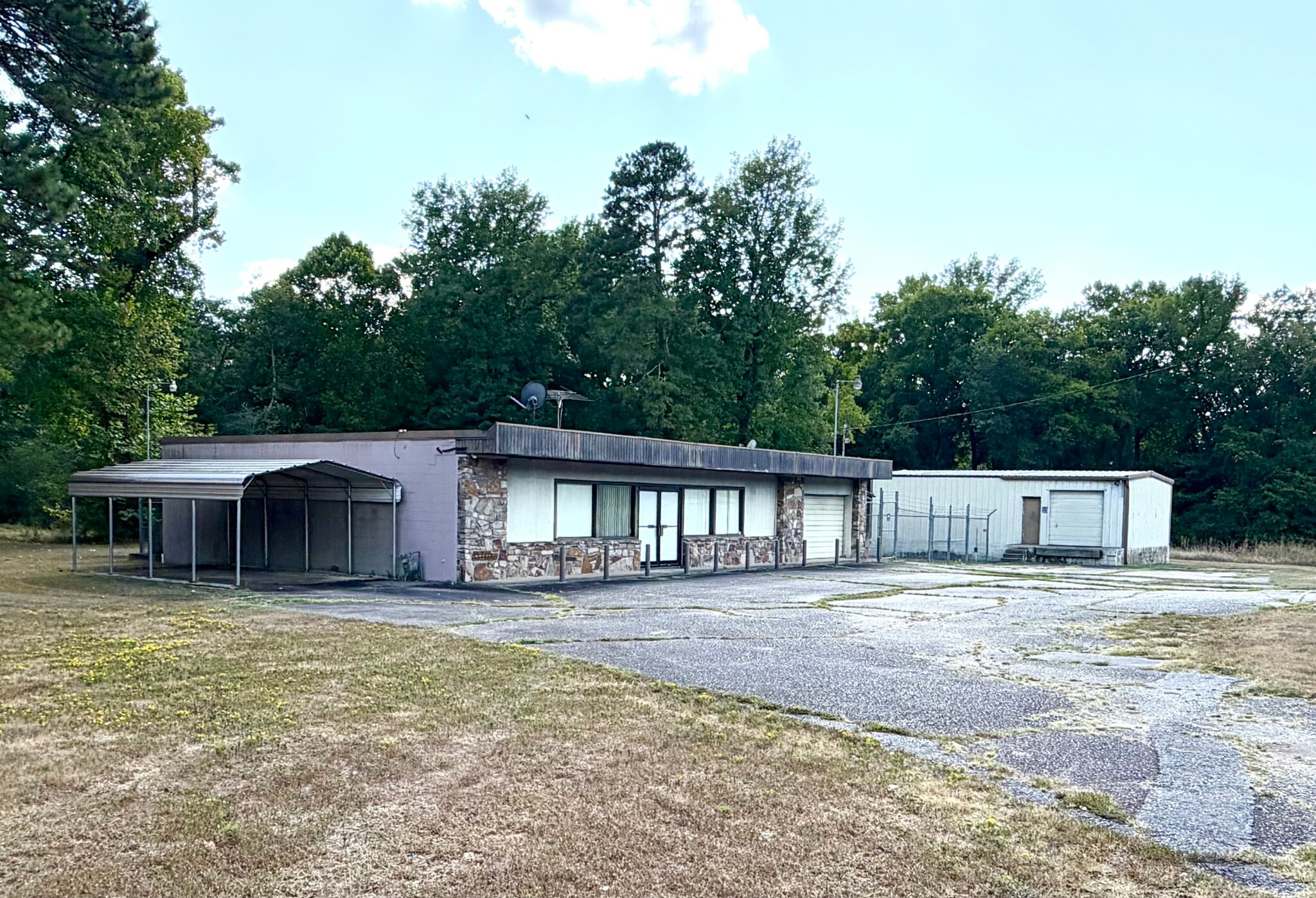 2819 Mountain Pine Rd, Hot Springs, AR for sale Primary Photo- Image 1 of 10