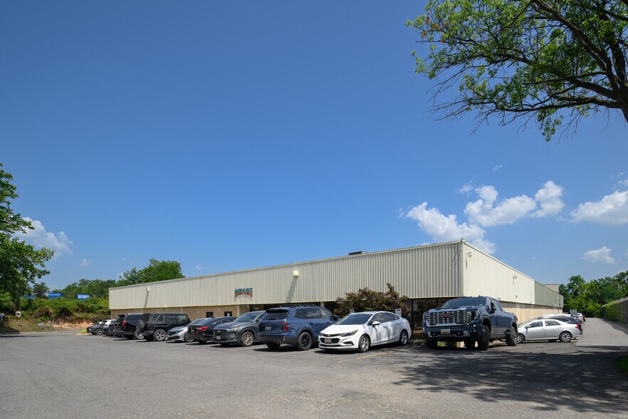 7170 Standard Dr, Hanover, MD for lease - Building Photo - Image 1 of 12