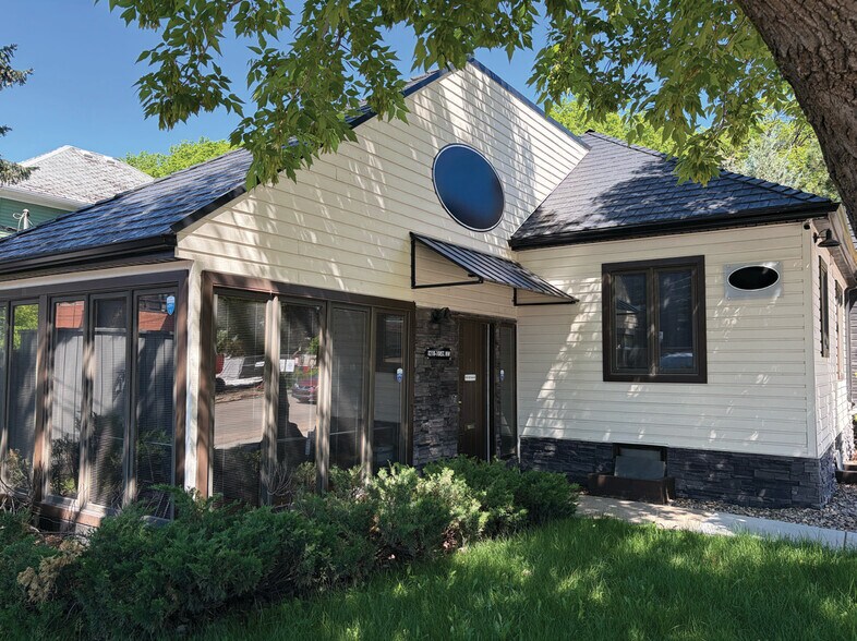 8210 108 St, Edmonton, AB à vendre - Photo principale - Image 1 de 16