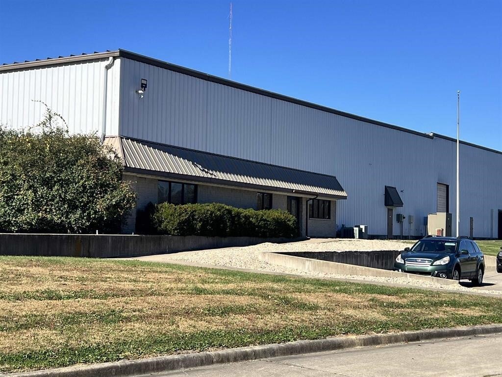 3471 N Union Dr, Olney, IL for sale Building Photo- Image 1 of 28