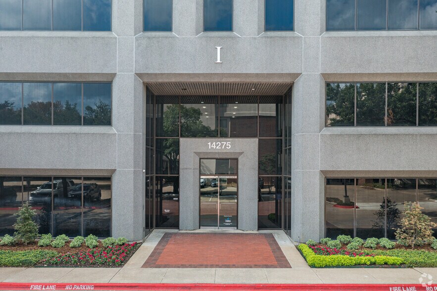 14275 Midway Rd, Addison, TX à louer - Photo du bâtiment - Image 3 de 6