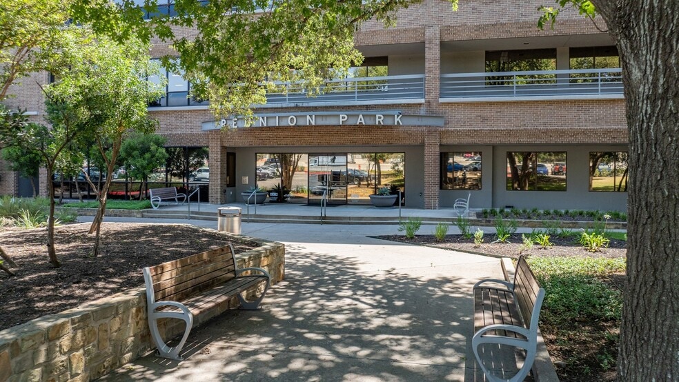 8501 N Mopac Expy, Austin, TX à louer - Photo du bâtiment - Image 1 de 27